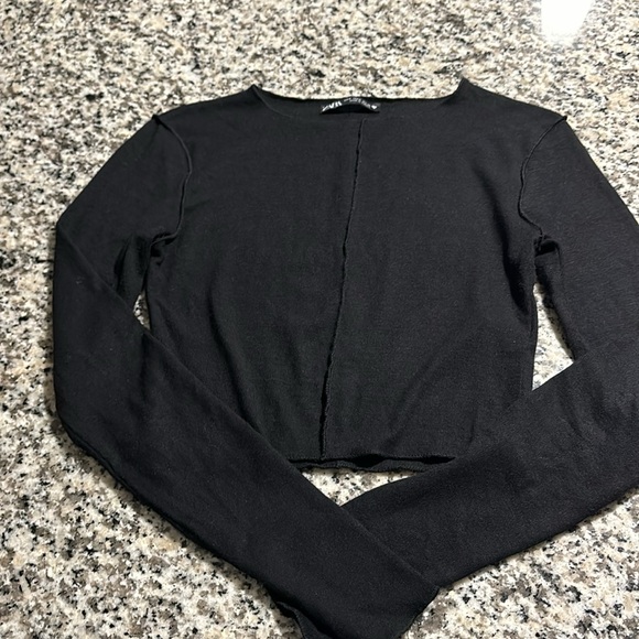 Zara Women’s Size S Black Cropped Long Sleeve Top - Casual, Trendy, Minimalist - Picture 3 of 4